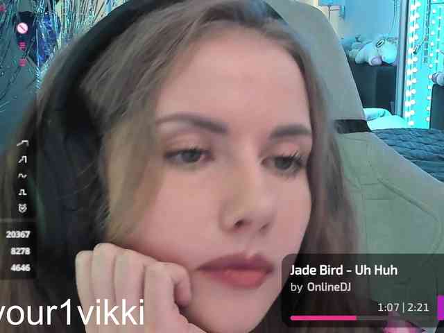 VikkiExtraCheese webcam