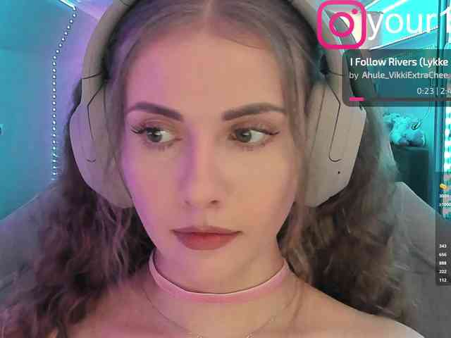 VikkiExtraCheese webcam