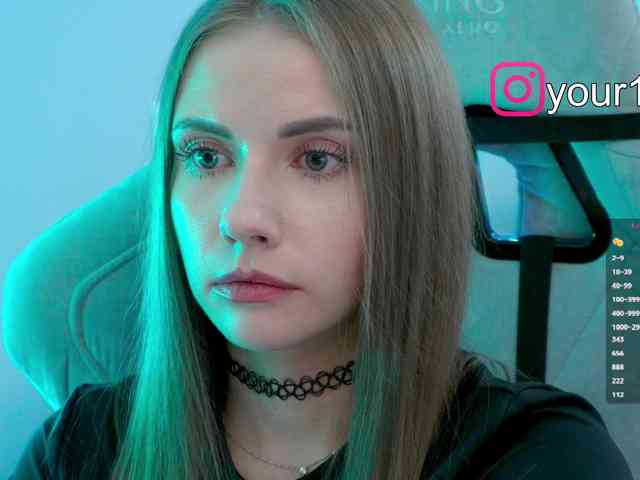 -VikkiL0vesCheese- -VikkiL0vesCheese-