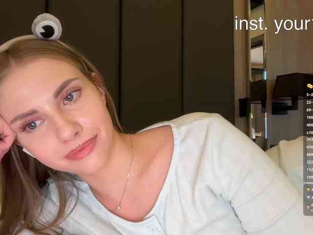 VikkiExtraCheese webcam