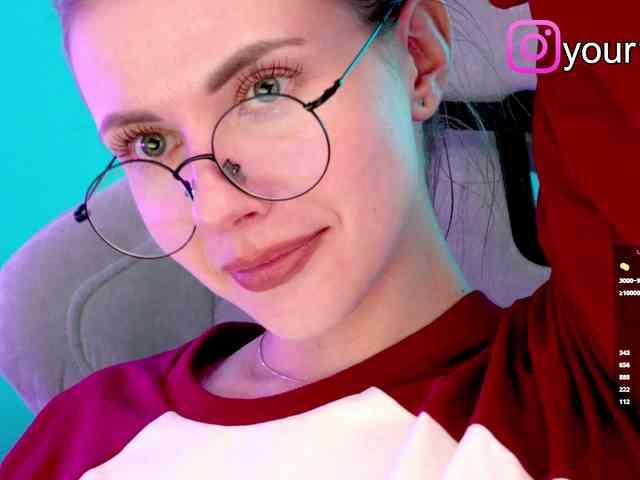 VikkiExtraCheese webcam