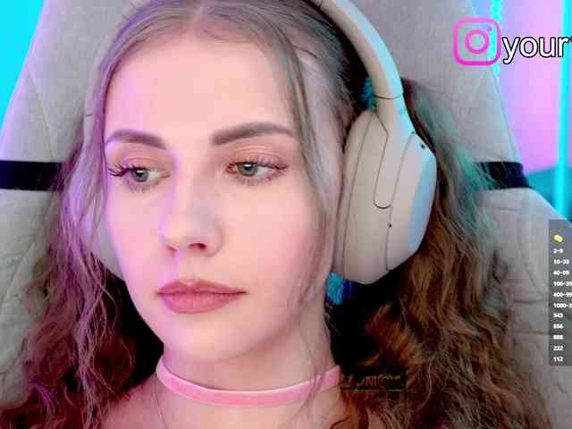 VikkiExtraCheese webcam