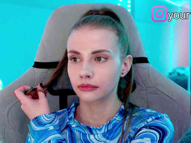 VikkiExtraCheese webcam