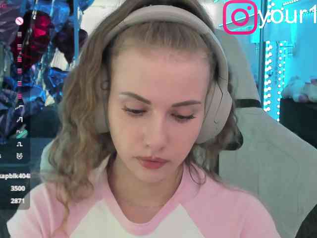 VikkiExtraCheese webcam