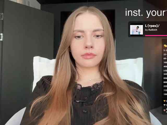 VikkiExtraCheese webcam