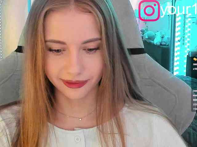 VikkiExtraCheese webcam