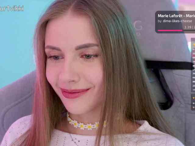 VikkiExtraCheese webcam