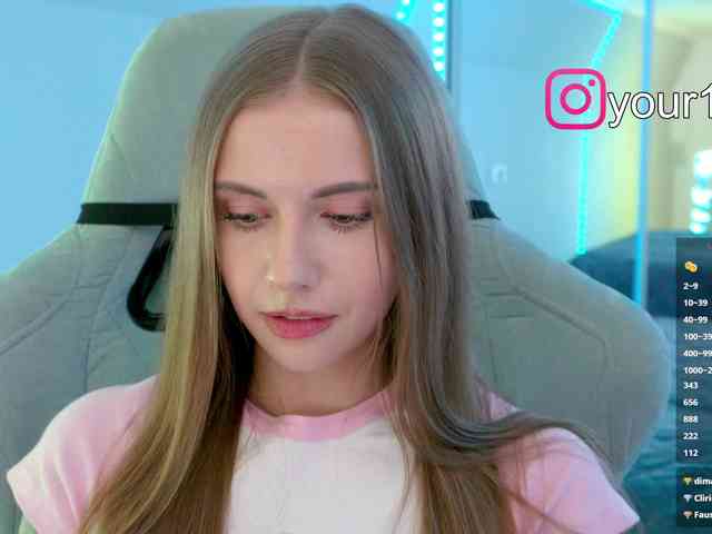 VikkiExtraCheese webcam