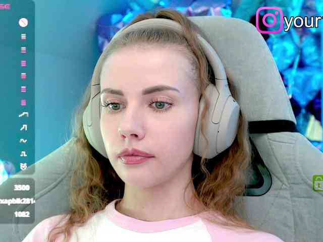 VikkiExtraCheese webcam