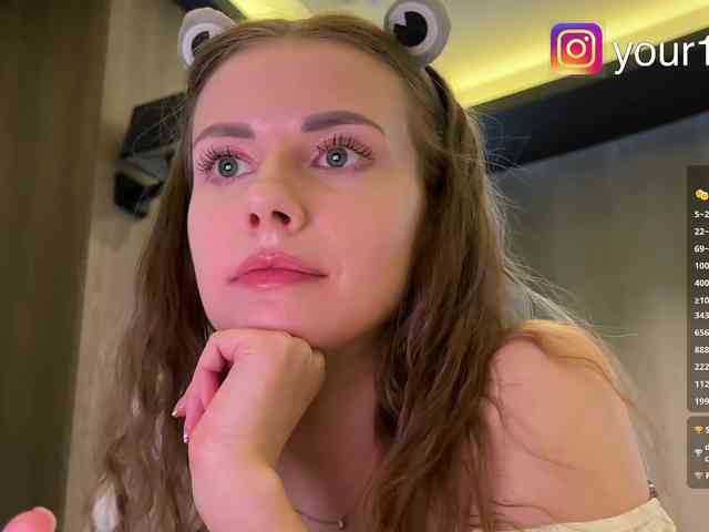 VikkiExtraCheese webcam