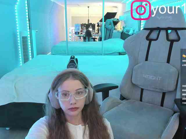 VikkiExtraCheese webcam