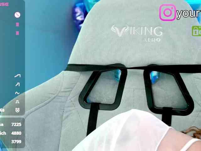 VikkiExtraCheese webcam