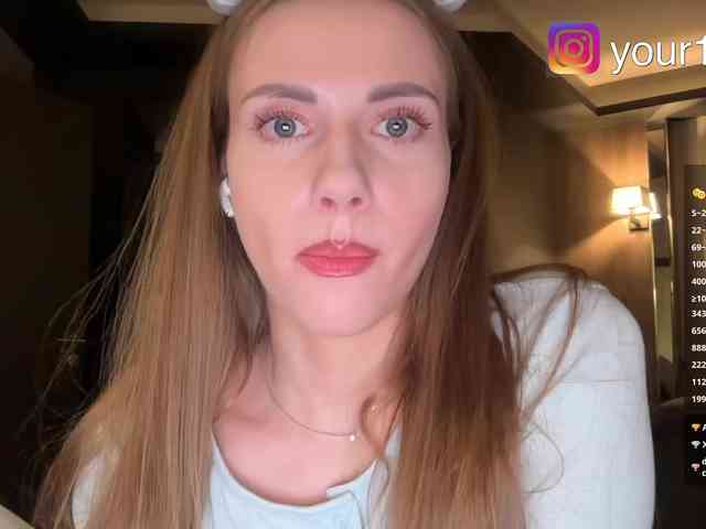 VikkiExtraCheese webcam