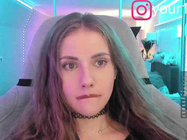 VikkiExtraCheese webcam