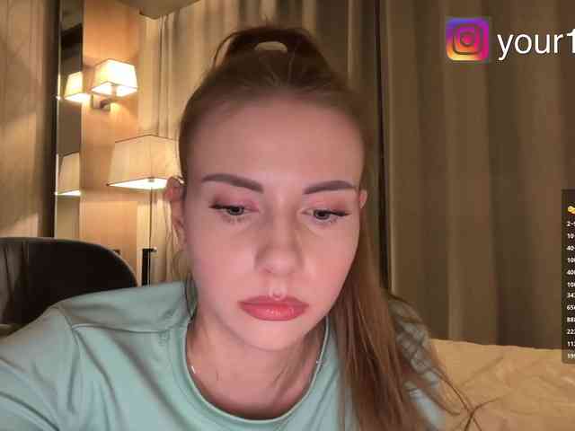 VikkiExtraCheese webcam