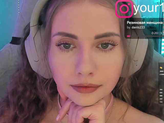 VikkiExtraCheese webcam