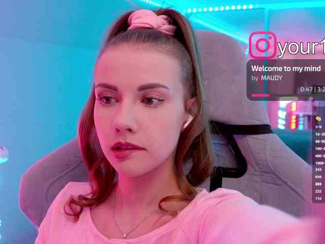 VikkiExtraCheese webcam