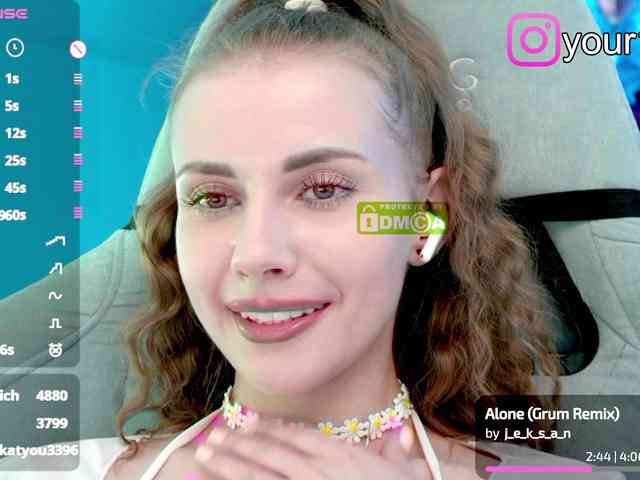 VikkiExtraCheese webcam