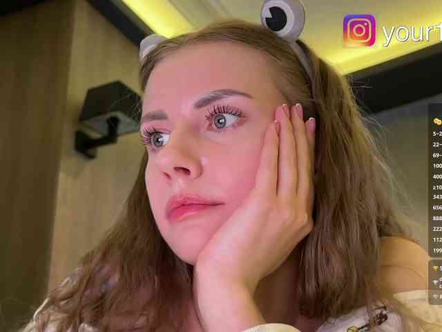 VikkiExtraCheese webcam