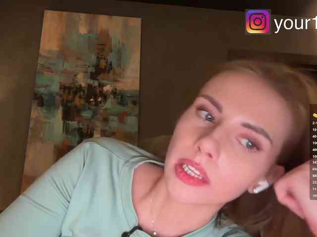 VikkiExtraCheese webcam