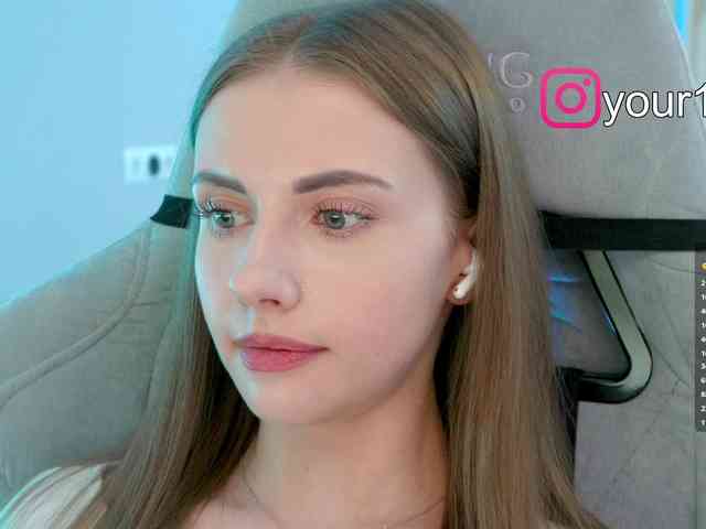 -VikkiL0vesCheese- -VikkiL0vesCheese-