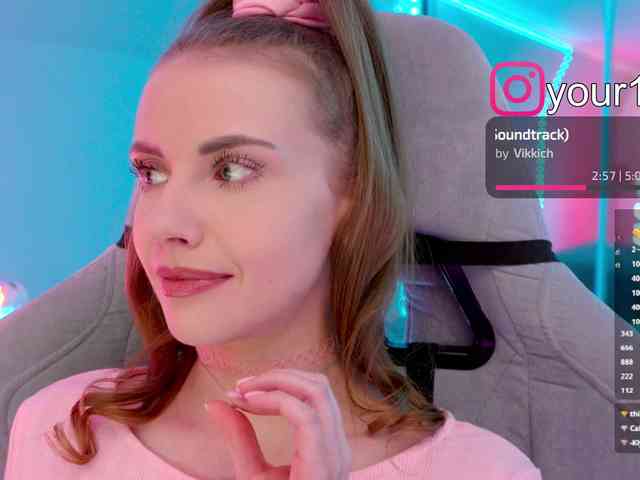 porno webcam -VikkiL0vesCheese-