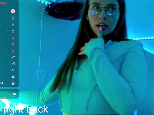 VikkiExtraCheese webcam