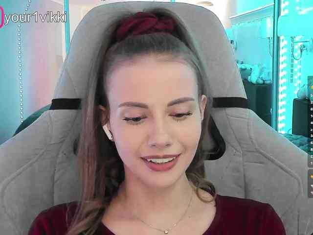 VikkiExtraCheese webcam