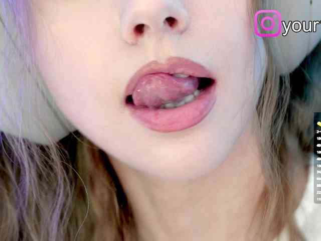 VikkiExtraCheese webcam