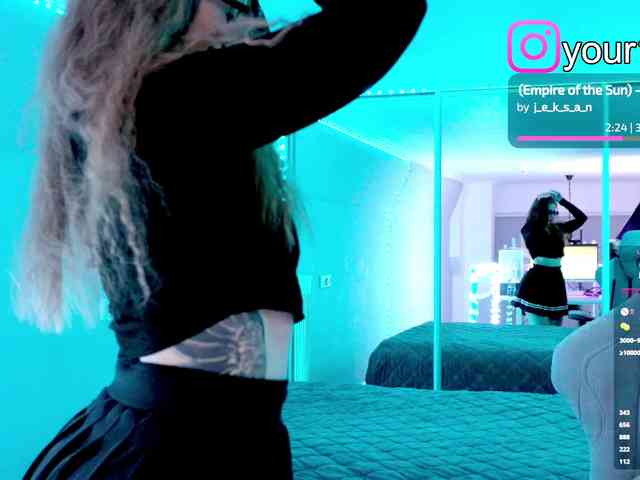 VikkiExtraCheese webcam