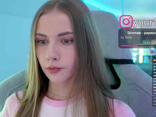 VikkiExtraCheese webcam