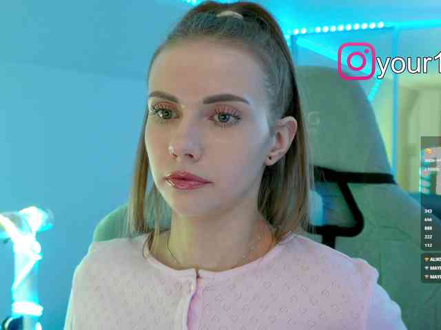 VikkiExtraCheese webcam