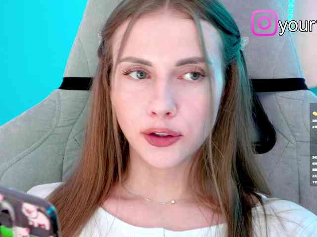 VikkiExtraCheese webcam