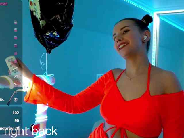 live chat online -VikkiL0vesCheese-