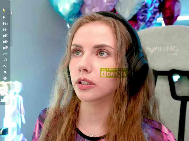VikkiExtraCheese webcam