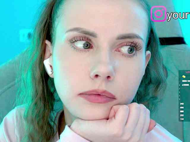 -VikkiL0vesChees... Live Webcam on BongaCams