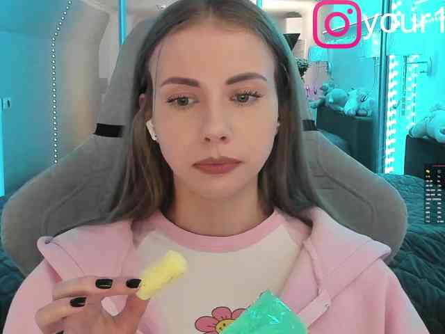 VikkiExtraCheese webcam