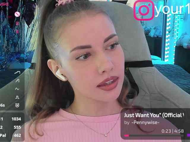 -VikkiL0vesCheese- -VikkiL0vesCheese-
