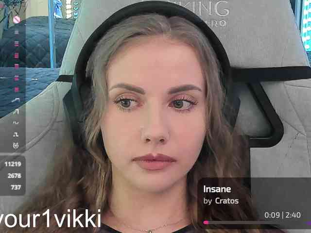 adult cam -VikkiL0vesCheese-