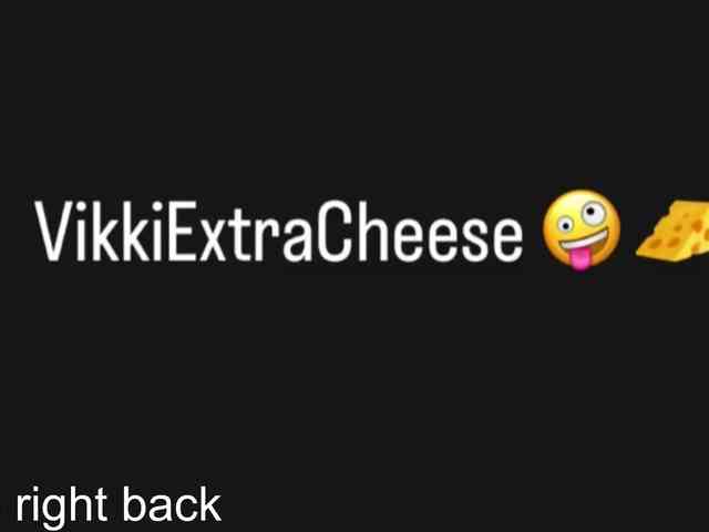VikkiExtraCheese webcam