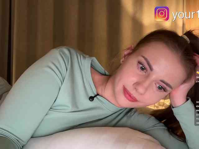 VikkiExtraCheese webcam