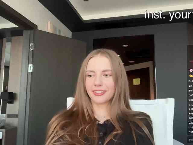 VikkiExtraCheese webcam