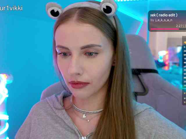 VikkiExtraCheese webcam