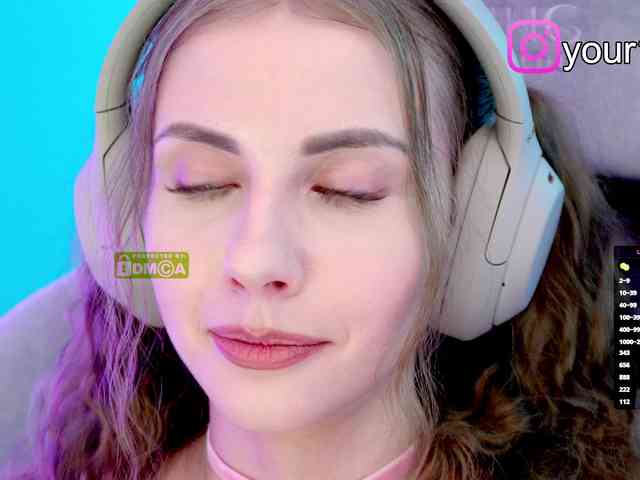 VikkiExtraCheese webcam