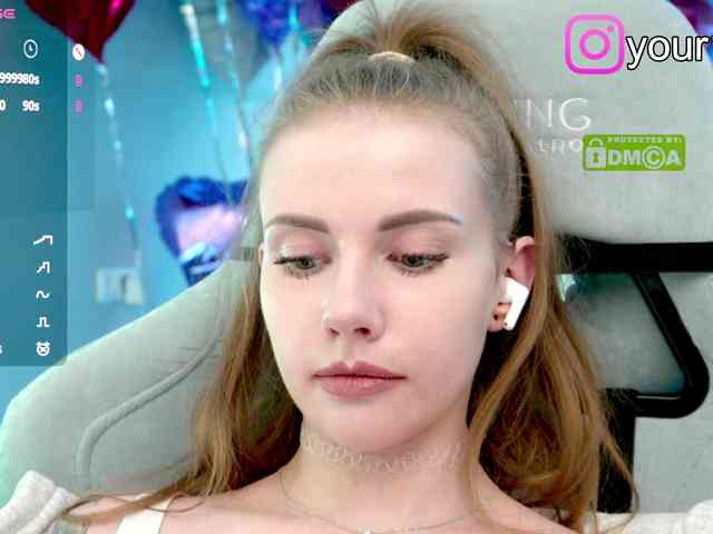 VikkiExtraCheese webcam