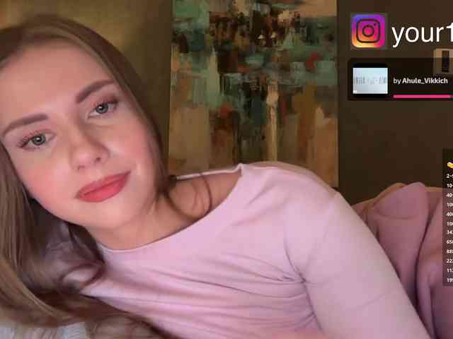 VikkiExtraCheese webcam