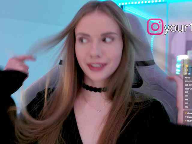 VikkiExtraCheese webcam