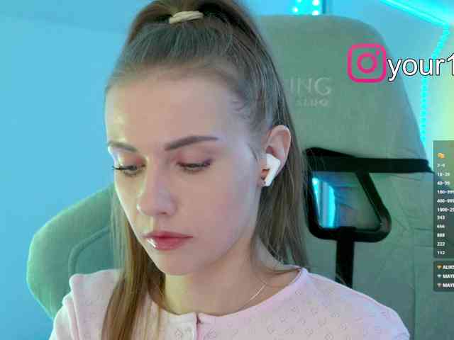 VikkiExtraCheese webcam