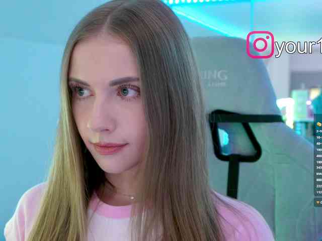 VikkiExtraCheese webcam