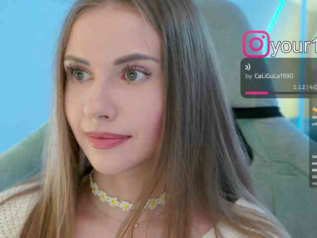 -VikkiL0vesCheese- -VikkiL0vesCheese-